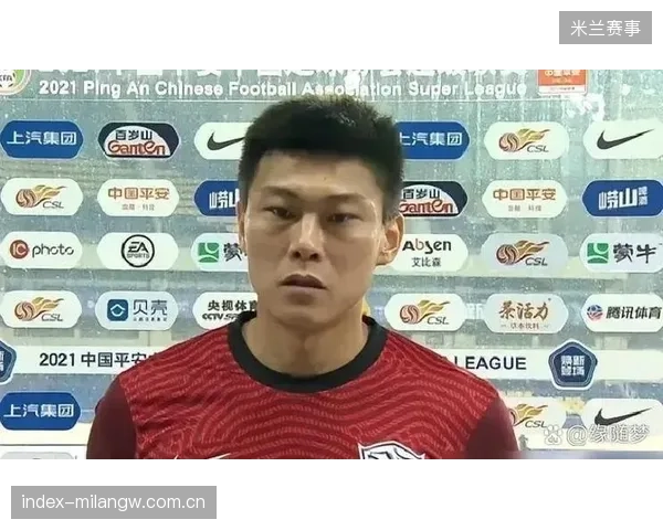 李昊即将告别老东家申花成热门！从“小将”到“球王”，他的转变背后有什么？